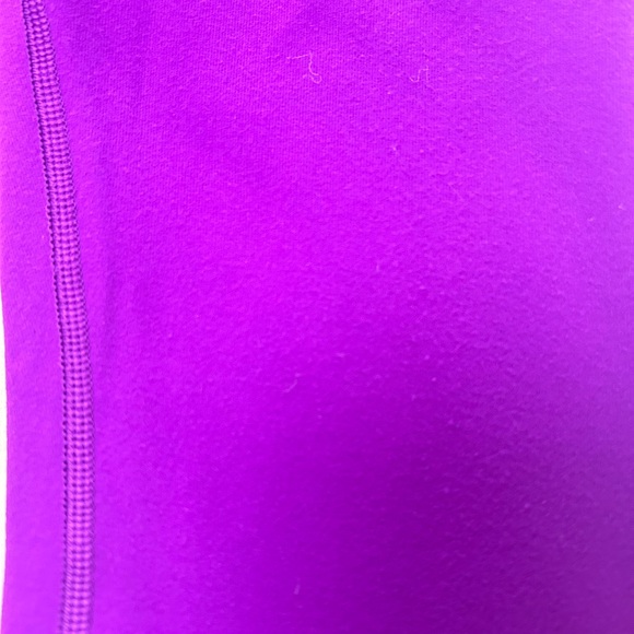 Lululemon Leggings - Size 6 - Picture 8 of 8